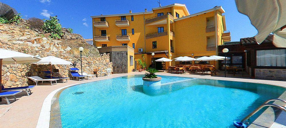 Hotel Le Palme SantʼAnna Arresi 外观 照片
