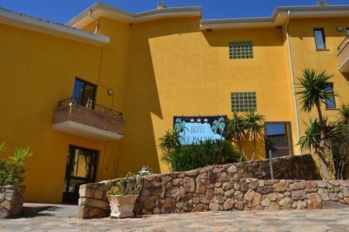 Hotel Le Palme SantʼAnna Arresi 外观 照片