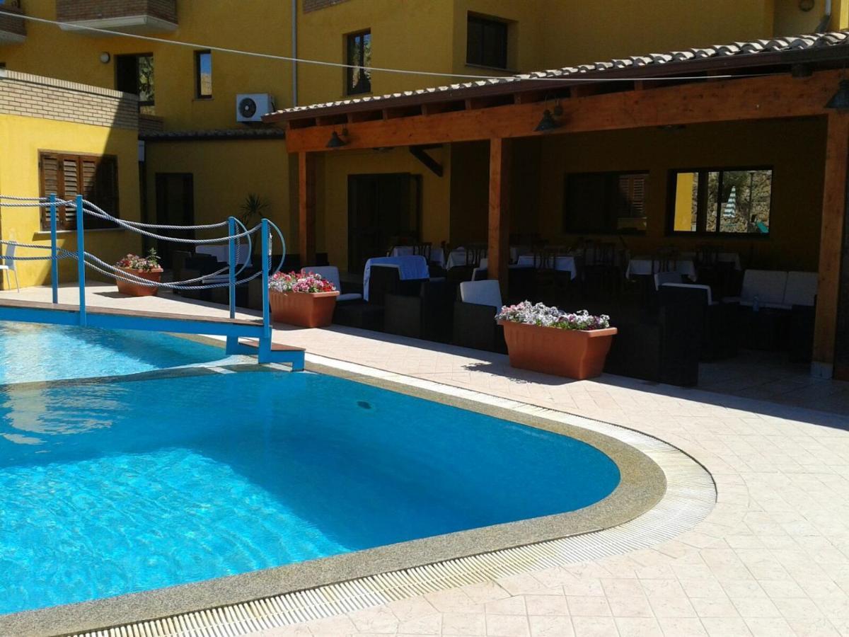 Hotel Le Palme SantʼAnna Arresi 外观 照片